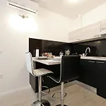 Piccola Pyrotima *