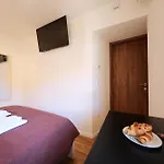 דירה Piccola Pyrotima *