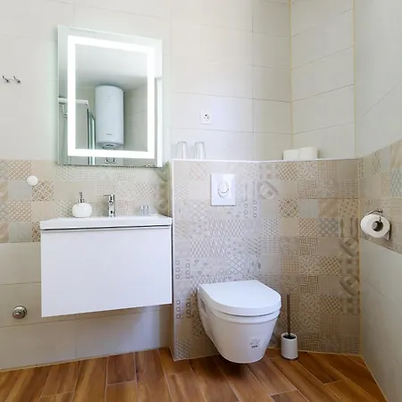 Piccola Pyrotima Zadar